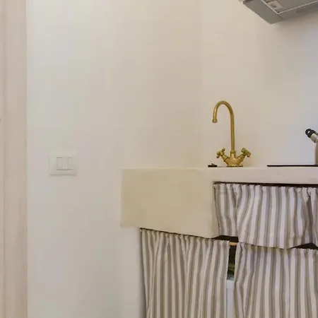 ベッド・アンド・ブレックファスト Masseria Trulli Sull'aia チステルニーノ