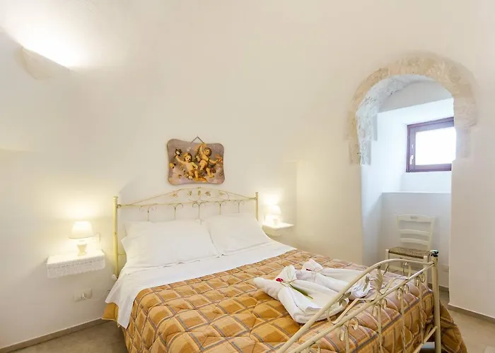 Masseria Trulli Sull'aia 住宿加早餐酒店 3*
